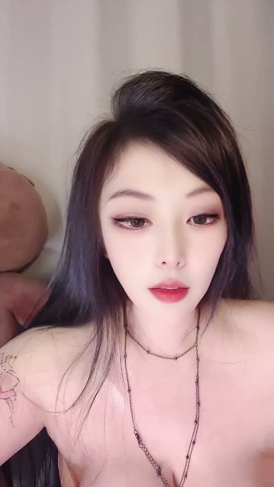 1085823670