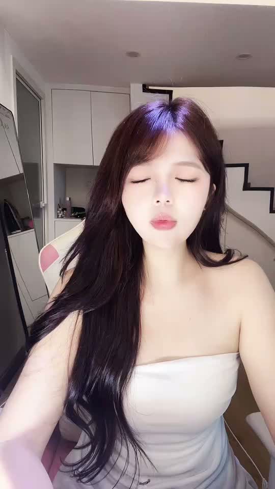 1105460525
