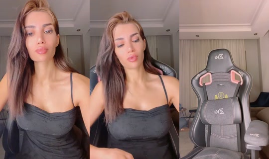 888050049's Stream - Aug 10, 2026, 9:05 PM