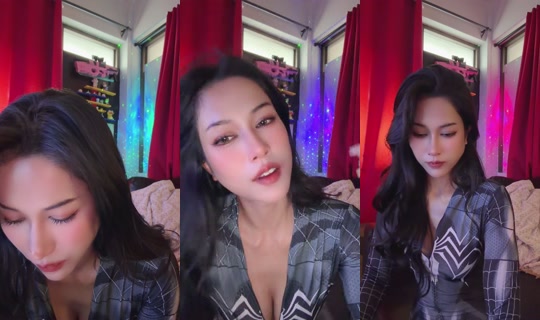 Deesmile's Stream - Aug 4, 2026, 11:57 PM