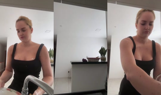 E.lla's Stream - Jul 30, 2026, 6:54 PM
