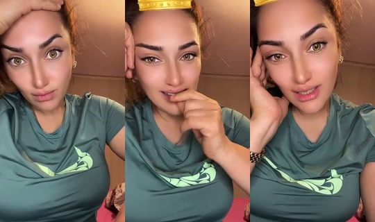 ElisanizZz の配信 - 2026年10月11日 17:40
