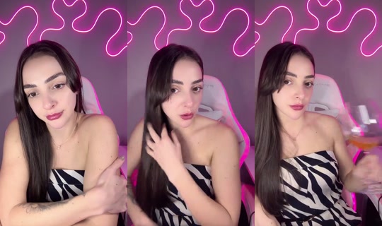 Larissamab's Stream - Jul 26, 2026, 3:21 AM