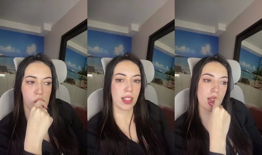 Lolamont's Stream - Jul 20, 2026, 11:01 PM