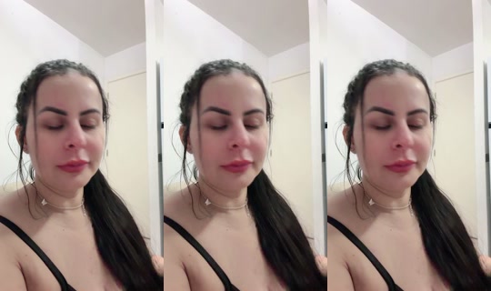 P.leona's Stream - Jul 30, 2026, 8:27 PM