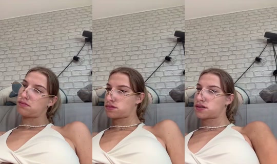 Ria_mari's Stream - Jul 28, 2026, 10:34 AM