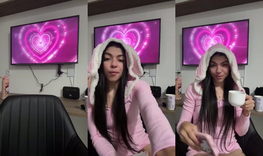Suzy_cosplayer's Stream - Oct 9, 2026, 10:24 PM