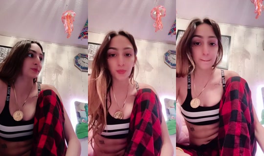 Theyenvybella's Stream - Aug 9, 2026, 9:01 PM