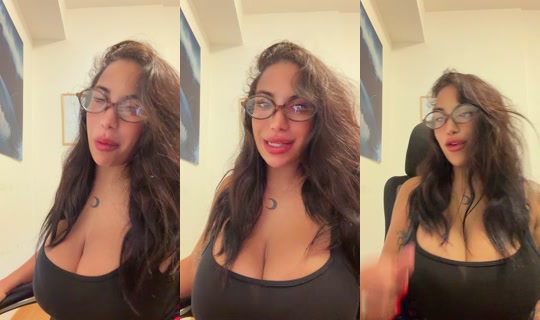 ValentinaRed's Stream - Jul 22, 2026, 10:57 PM