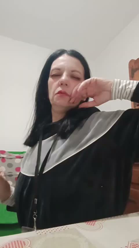 Valentina_mad