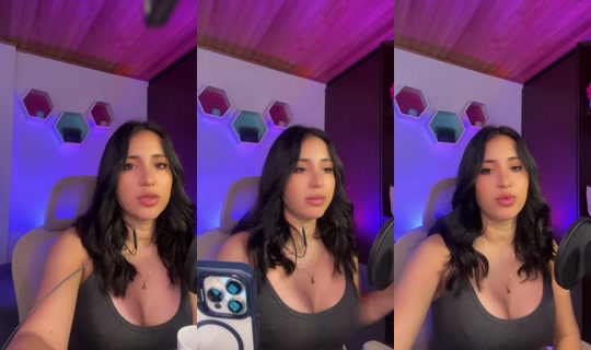 adrianabloom's Stream - Aug 6, 2026, 12:40 PM