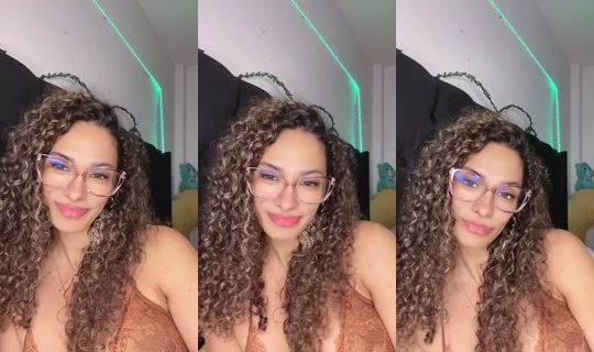 cinamoon's Stream - Aug 7, 2026, 3:31 AM