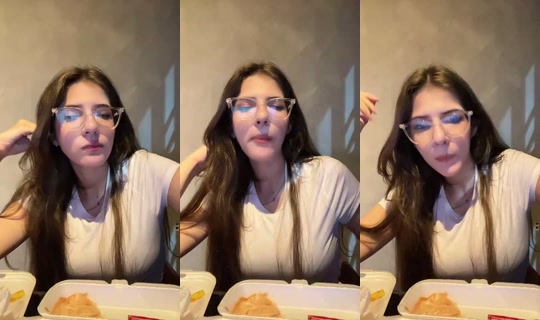 greeeneyes's Stream - Jul 19, 2026, 12:02 AM