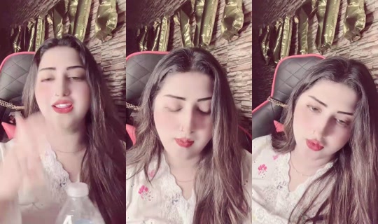 kashmiriqueen's Stream - Jul 27, 2026, 8:17 PM