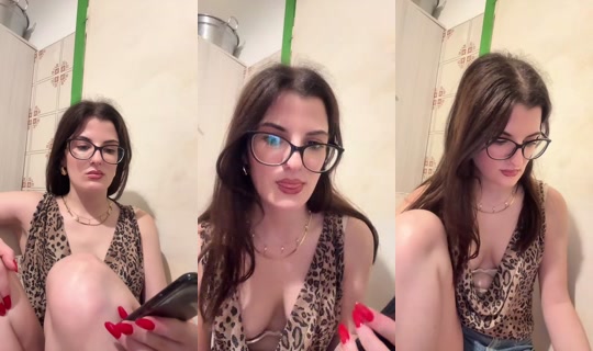 signoradelmale's Stream - Jul 24, 2026, 9:34 PM