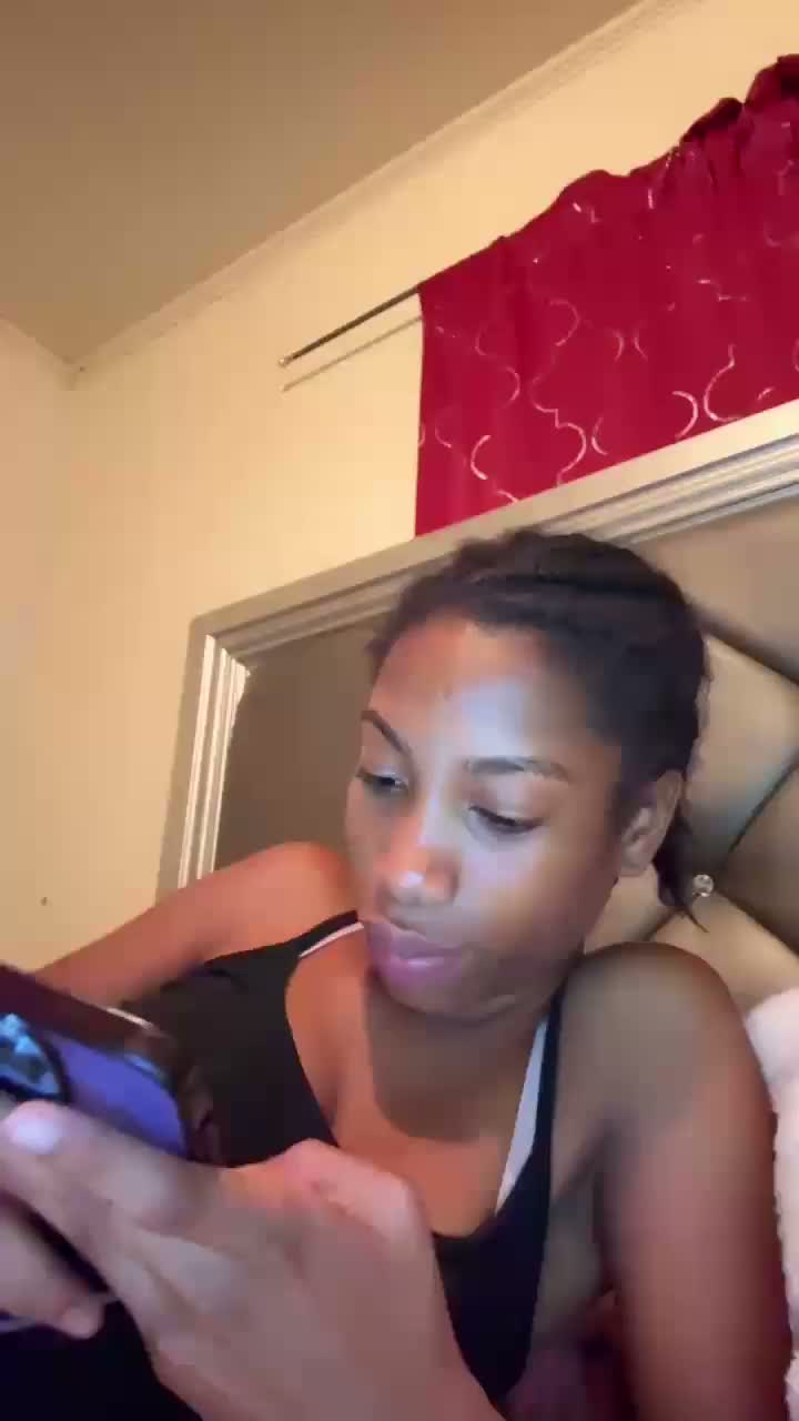2079770376463932417