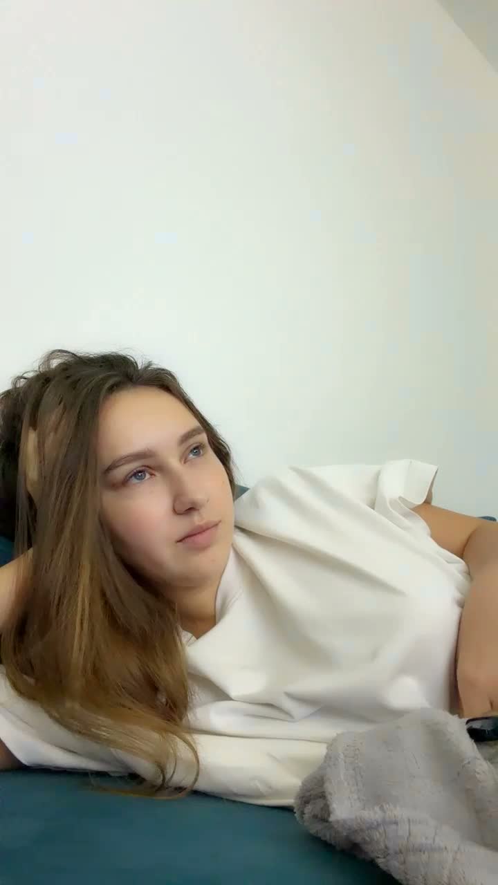 2093463397824017409