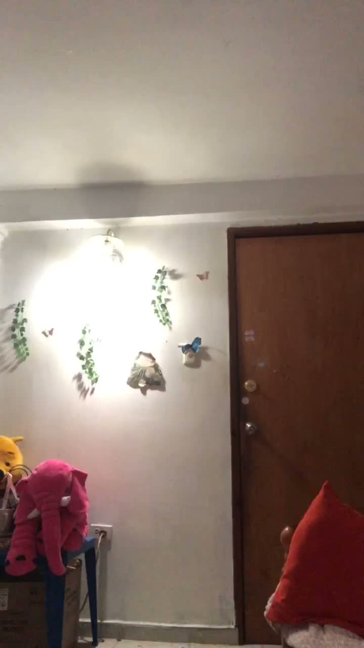 2093857436850498561