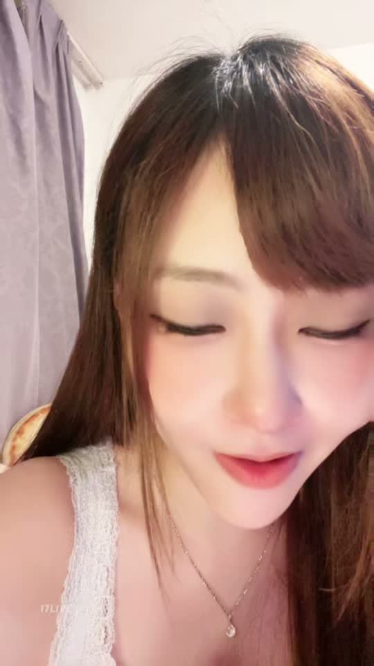 3068133