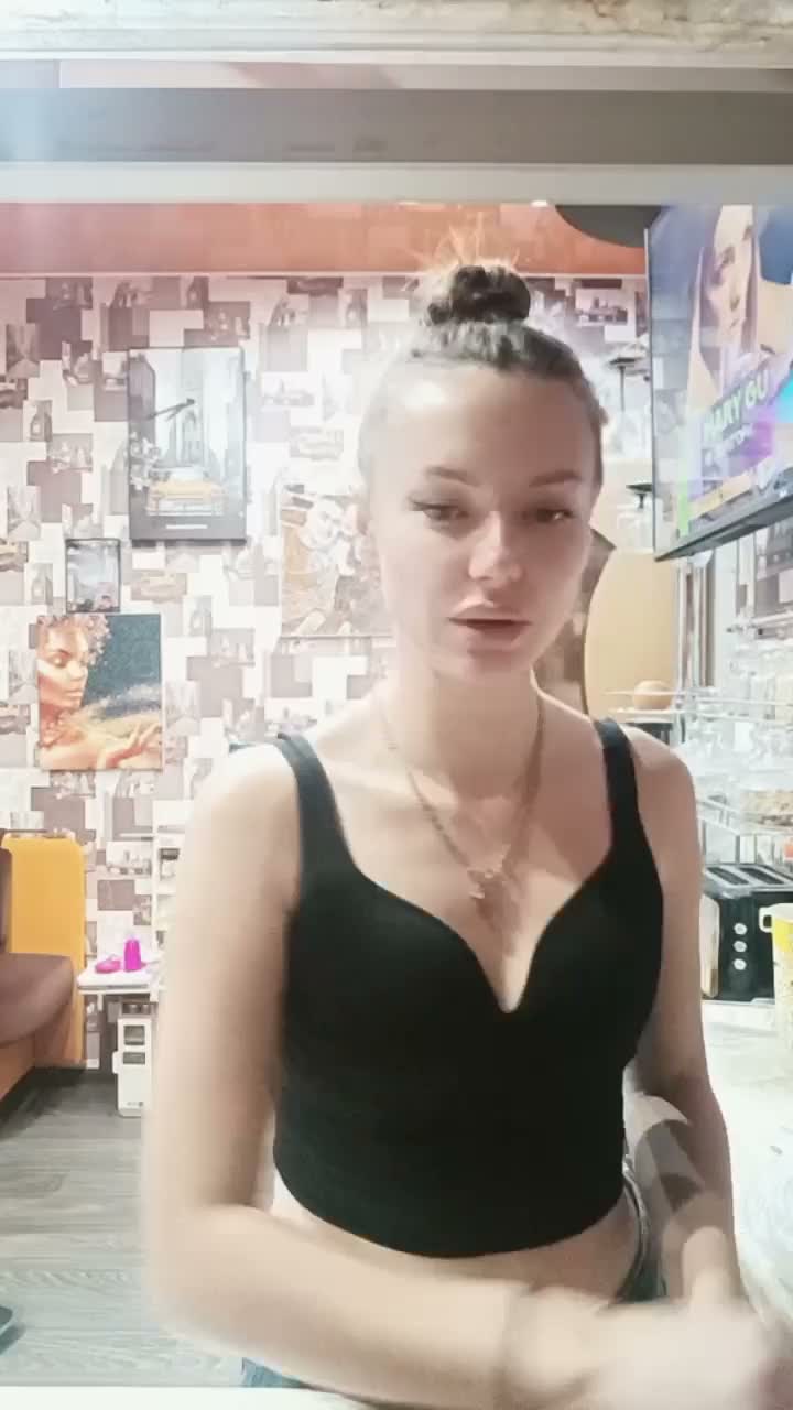 2104278749456018433