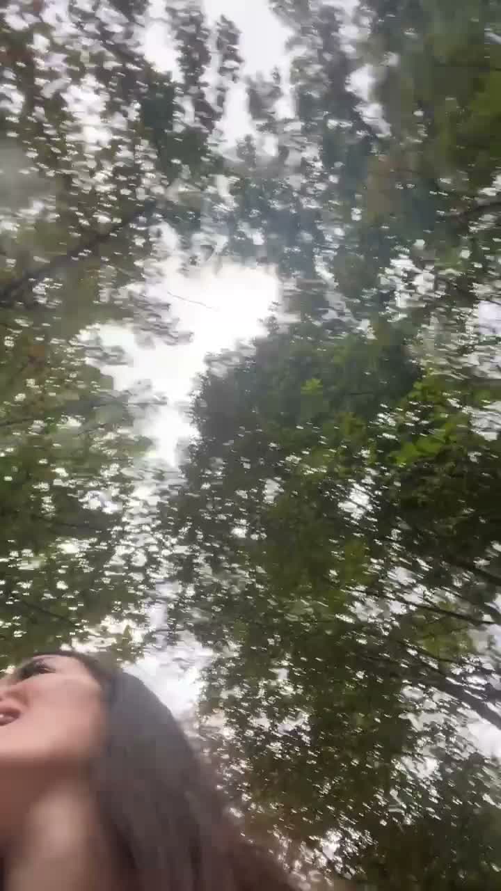 2107947175185656833