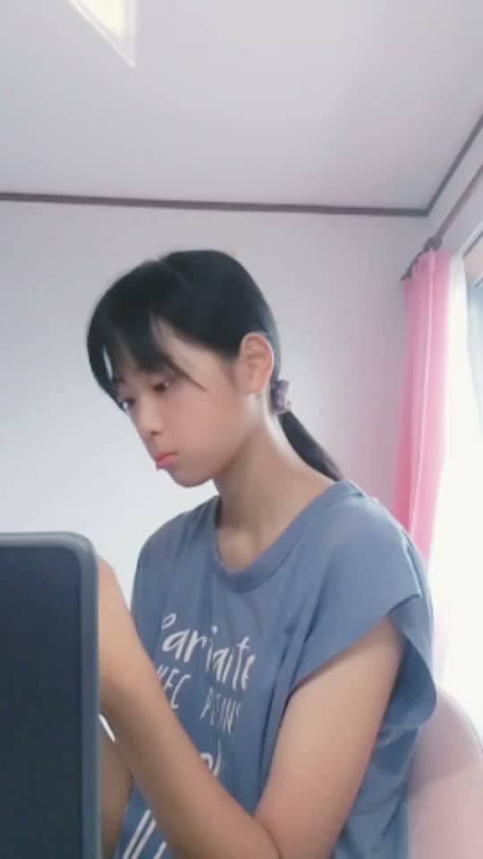 18710702