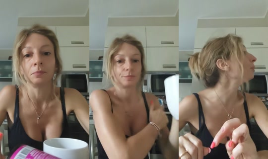 annamonella1985's Stream - Jul 18, 2026, 5:23 AM