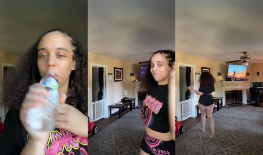badgyal_vibez's Stream - Aug 4, 2026, 12:04 PM