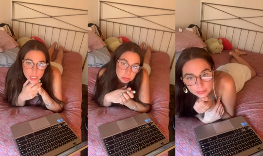 coolgreenchic's Stream - Aug 8, 2026, 11:03 PM