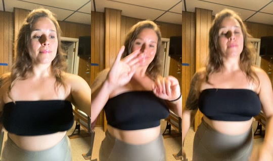 cosplayfae8's Stream - Aug 5, 2026, 11:07 PM