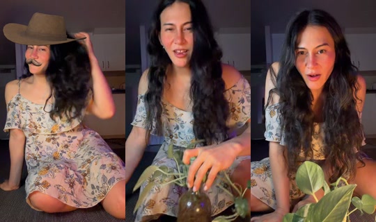 crackiyana's Stream - Aug 5, 2026, 12:14 PM