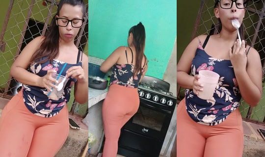 estefanyflores75 の配信 - 2026年7月26日 21:52