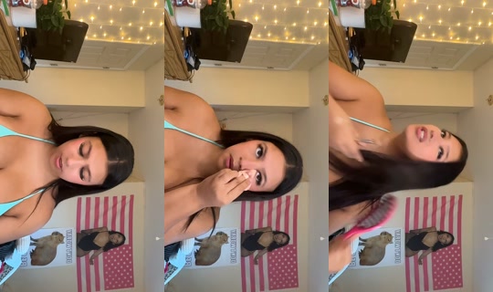 hollyrose.e's Stream - Aug 6, 2026, 10:16 AM