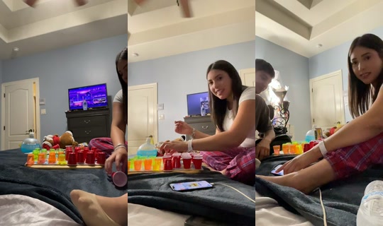 its_.julie22's Stream - Jul 26, 2026, 6:56 AM