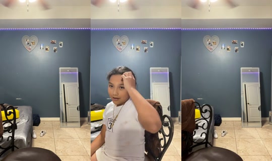 its_.julie22's Stream - Aug 9, 2026, 7:01 AM
