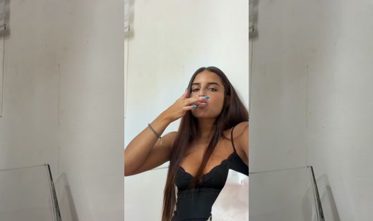 laauugleez's Stream - Jul 26, 2026, 11:56 PM