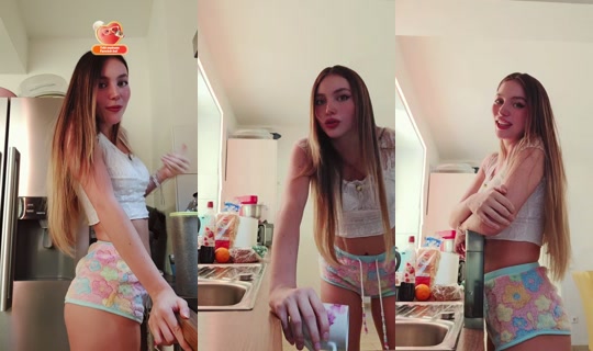 laras.sterni's Stream - Aug 8, 2026, 10:59 AM