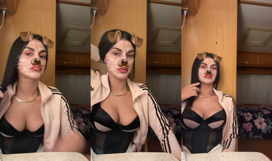 melanie_magrini 的直播 - 2026年8月24日 0:13