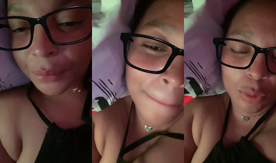 mely_live1's Stream - Aug 10, 2026, 12:08 AM