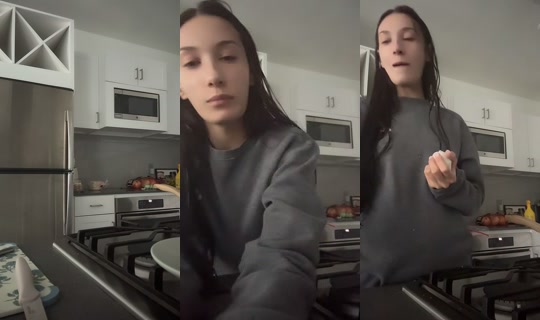 sabrinasnoww's Stream - Jul 22, 2026, 9:36 PM