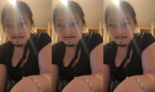 slyzeyi's Stream - Aug 2, 2026, 9:45 PM