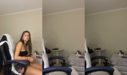 sono.la.helly's Stream - Aug 7, 2026, 7:49 PM