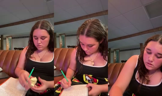 Gigi_swims's Stream - Jul 21, 2026, 10:05 PM