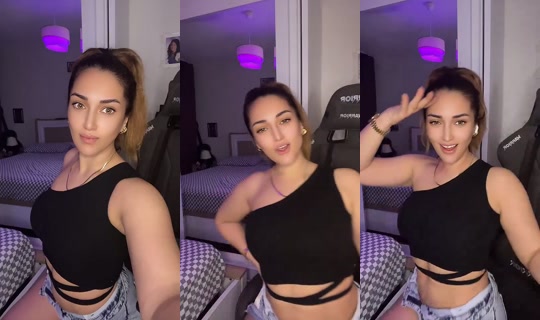 ElisanizZz 的直播 - 2026年5月23日 21:15