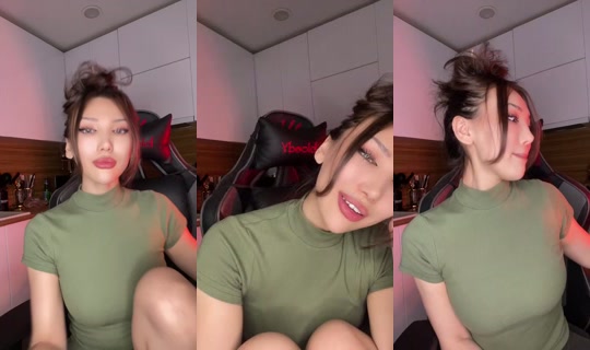 itsdina's Stream - May 31, 2026, 12:16 AM
