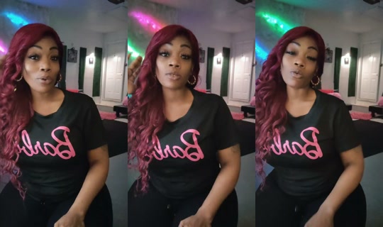 305TongueQueen's Stream - May 12, 2026, 10:40 PM