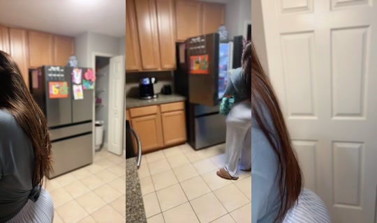 Mommyvally's Stream - May 8, 2026, 9:22 AM