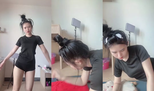 monly99's Stream - May 4, 2026, 7:52 AM