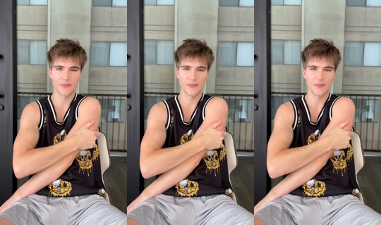 brett_dreams's Stream - Apr 18, 2026, 11:15 PM