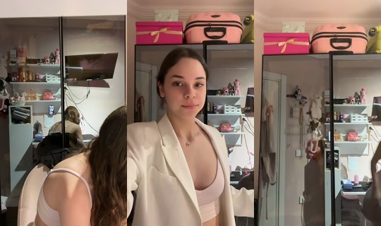 eladeriin__'s Stream - Apr 14, 2026, 9:07 PM